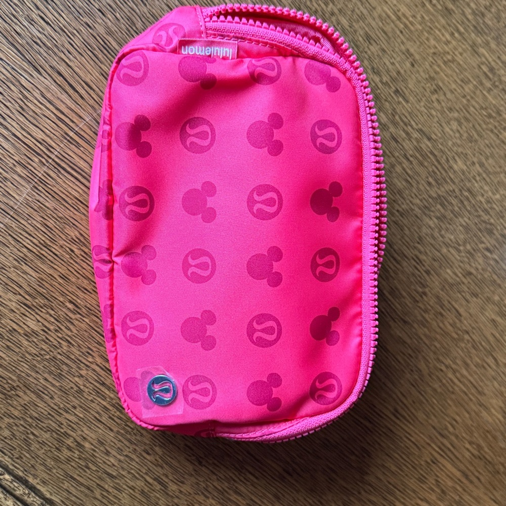 Lululemon x Disney everywhere beltbag